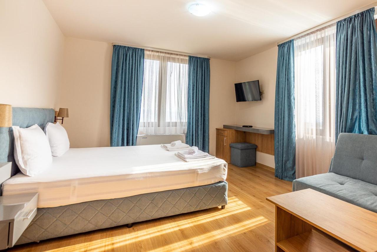 Eco Hotel Momata Kolarovo Eksteriør bilde